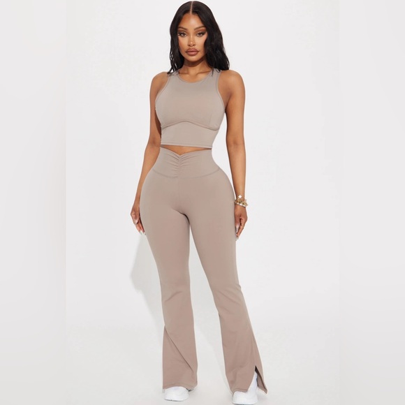 Fashion Nova Pilates Girl Active Flare Pant - Taupe Size Small - Picture 4 of 5
